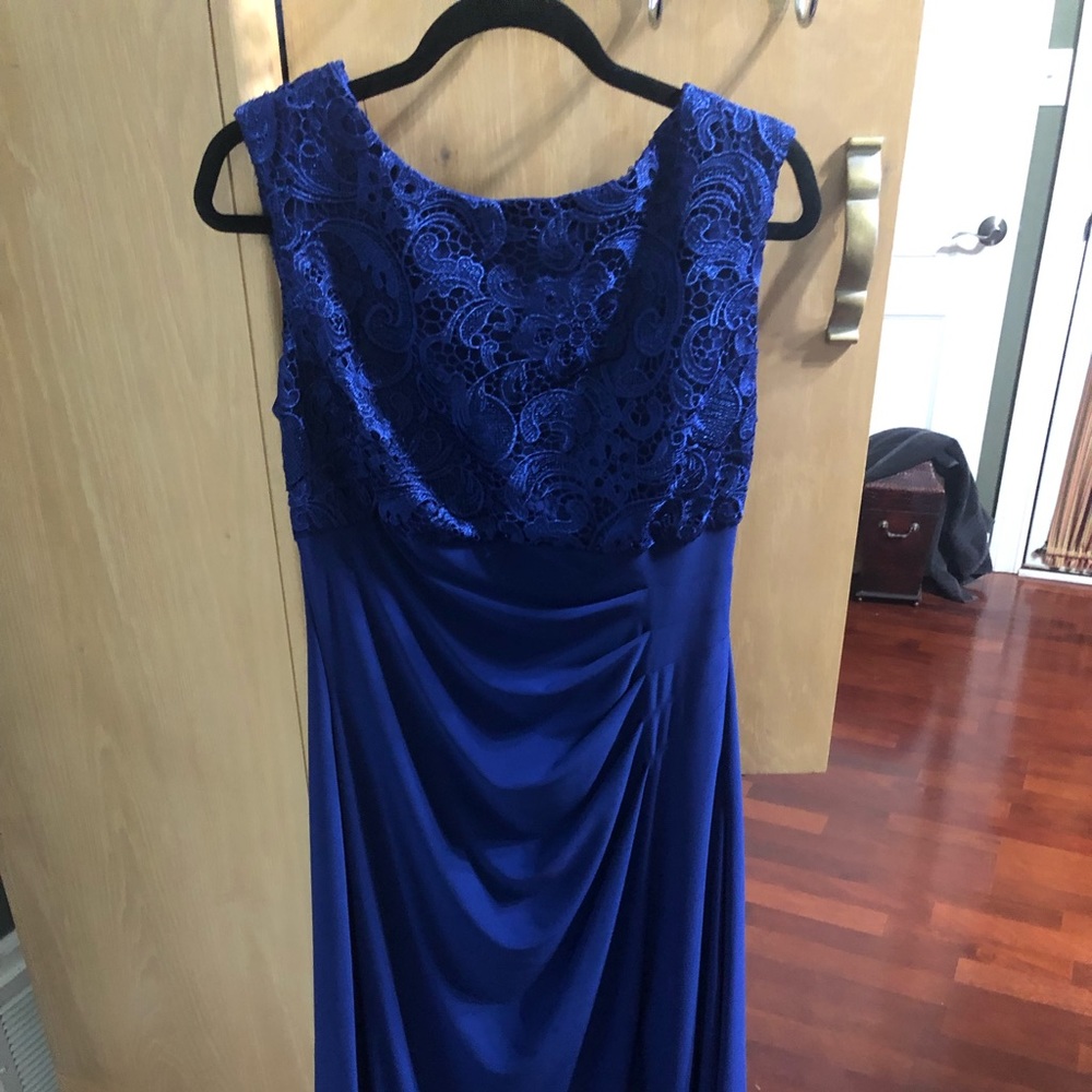 Women’s dress